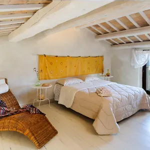 Bed & Breakfast Pomarancio, Saludecio
